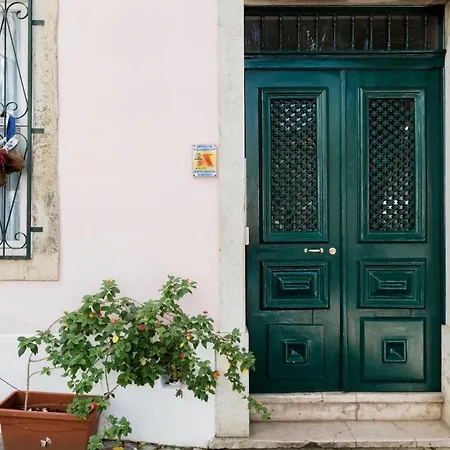 Classy, Restored Art-filled In Historic Center *