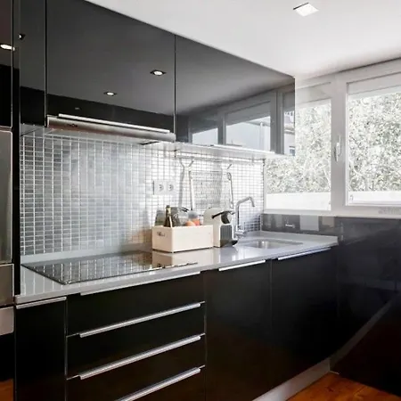 Classy, Restored Art-filled In Historic Center דירה *