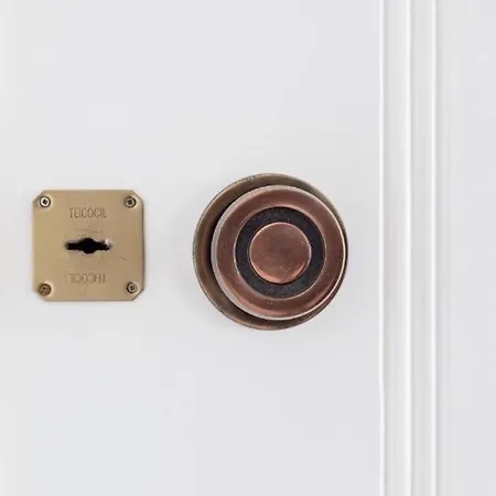 Apartment Classy, Restored Art-filled In Historic Center